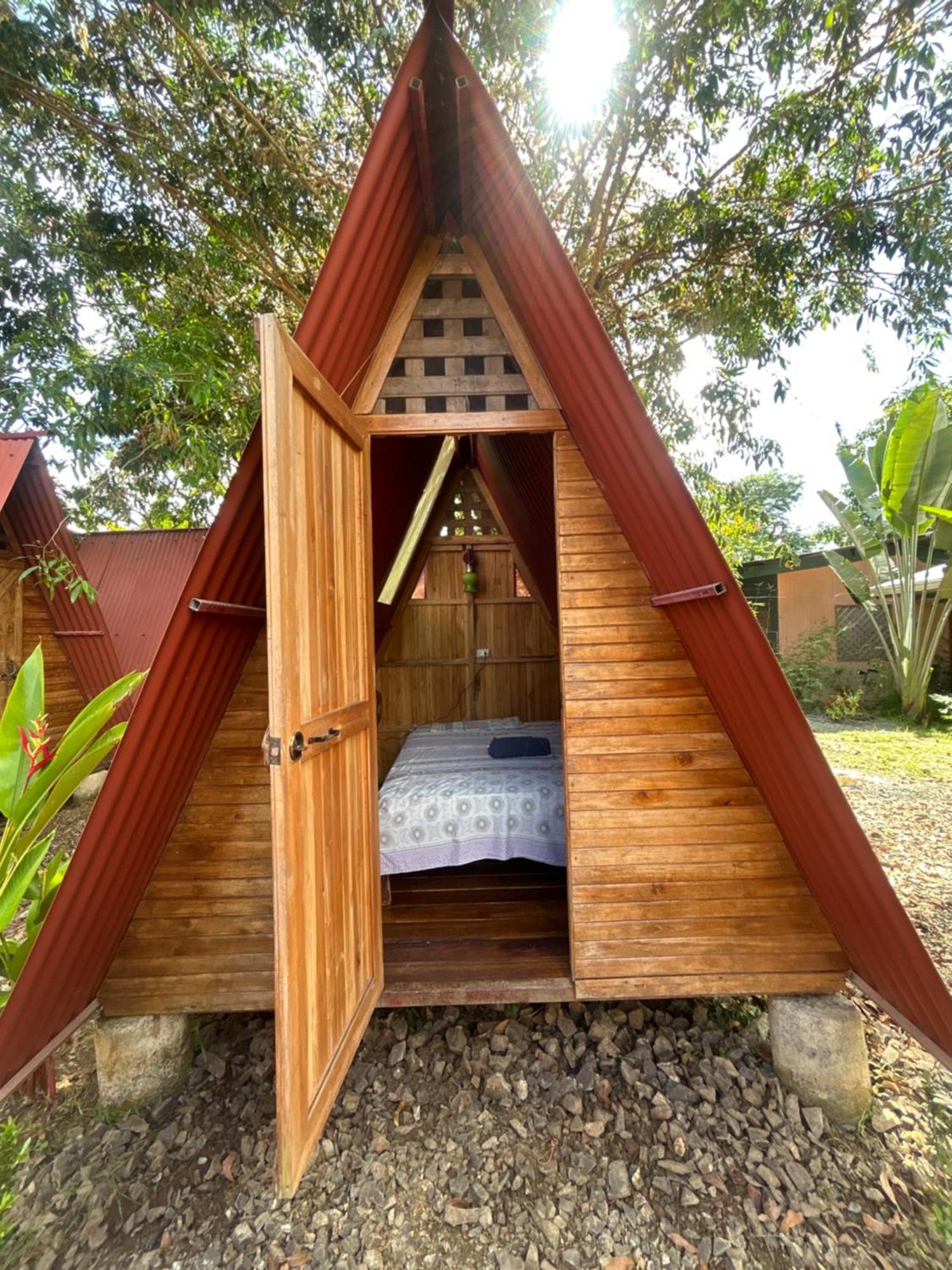 Ballena Oasis Homes & Glamping Uvita Kültér fotó